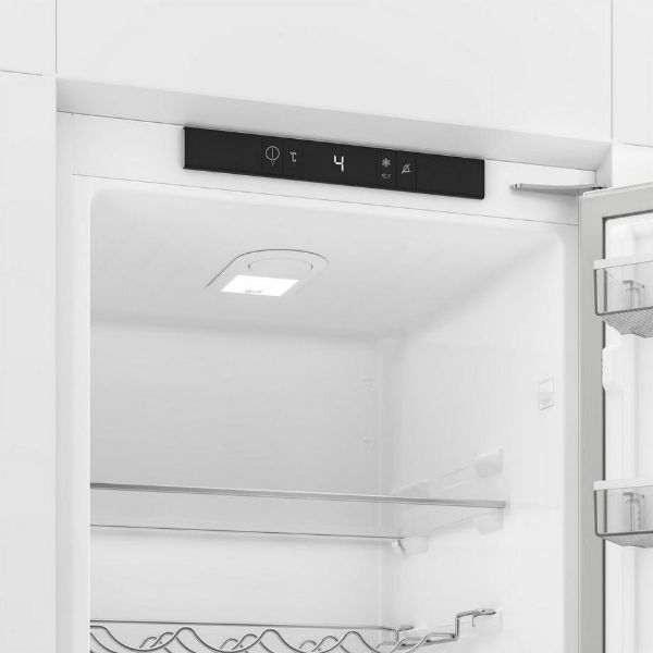Blomberg SST4455VI 54cm Integrated Tall Larder Fridge - White_top