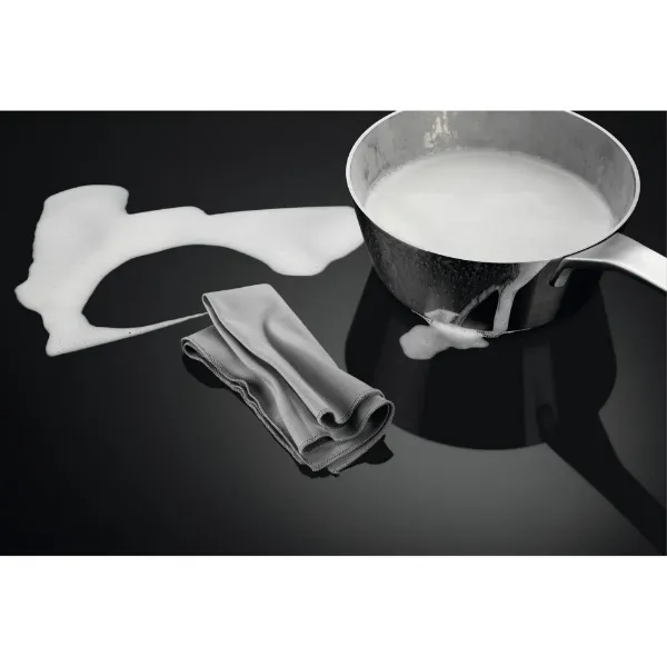 AEG TN64IA00XB 57.6cm Induction Hob_wipe up spills