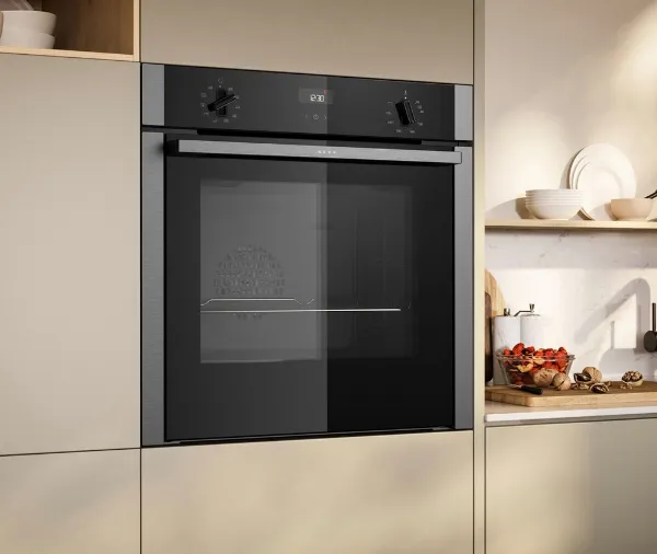 Neff B3ACE4AN3B 59.4cm Built In Electric Single Oven - Stainless Steel_door closed