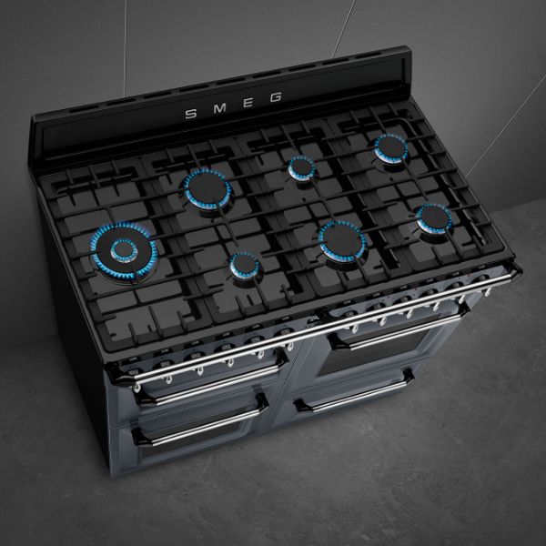 Smeg TR4110GR 110cm Victoria Dual Fuel Range Cooker Slate Grey hob