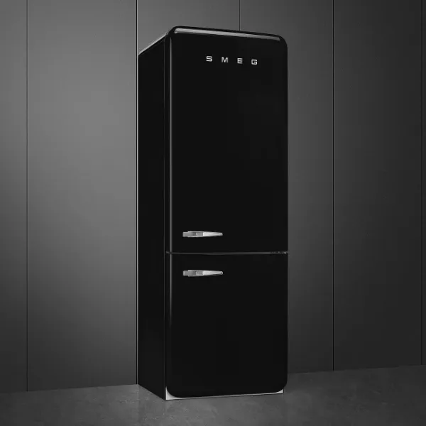 Smeg FAB38RBL6 70cm 50s Style Fridge Freezer Right Hand Hinge In Black_outside