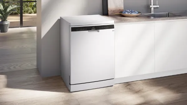 Siemens SN23EW03ME iQ300 Freestanding Dishwasher with 14 Place Settings in White _kitchen view