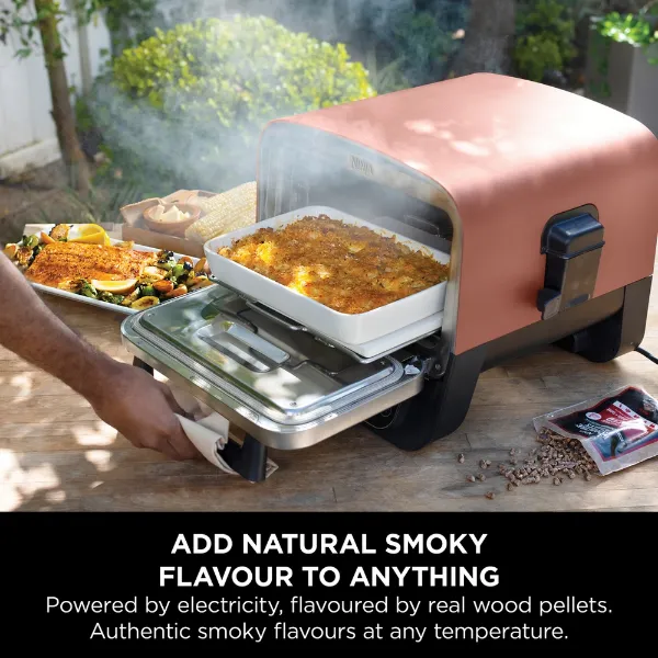 Ninja OO101UKCOVKIT Ninja Woodfire Outdoor Oven with Grill Cover & Woodfire Pellets - Terracotta/Steel_natural smoky flavour