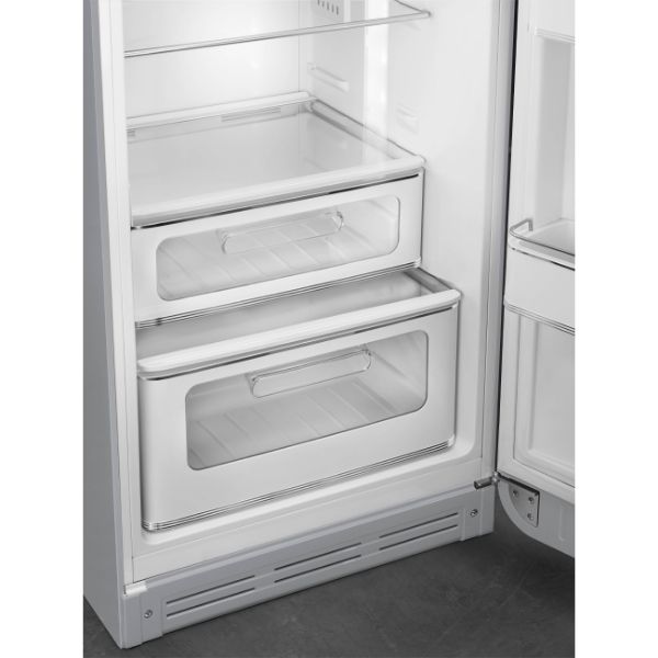 Smeg FAB30RSV5UK 60cm 50s Style Fridge Freezer Right Hand Hinge In Silver_insidebottom