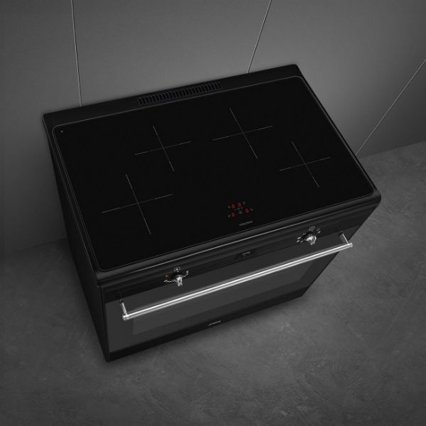 Smeg CX91IMBL 90cm Concert Induction Range Cooker in Black _top down view