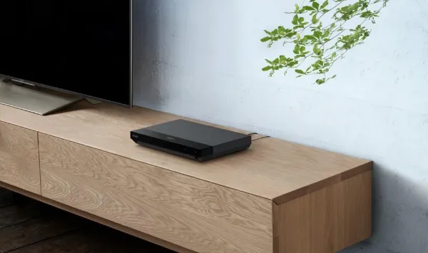 Sony UBPX700KB.CEK 4K Ultra HD Blu-Ray Player - Black_room view