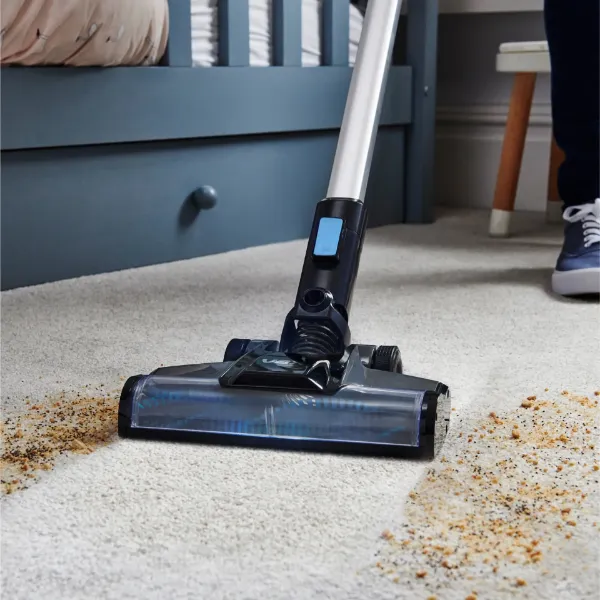 VAX Pace Plus CLSV-PAKA Cordless Vacuum Cleaner - Graphite & Silver_carpet 2
