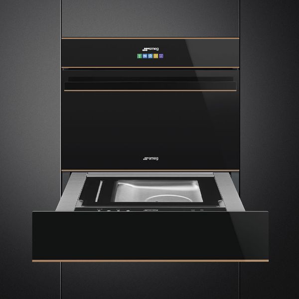 Smeg CPV615NR 15cm Height Dolce Stil Novo Vacuum Drawer Copper Trim demo 2