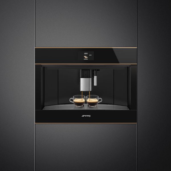Smeg CMS4604NR 45cm Dolce Stil Novo Fully Automatic Coffee Machine demo 4