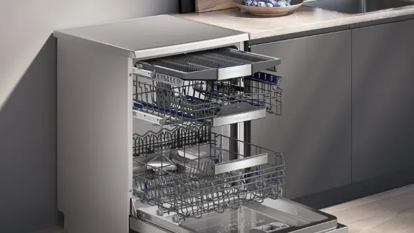 Siemens SN27TI02CE iQ700 60cm Freestanding Dishwasher in Brushed Steel Anti-fingerprint_interior