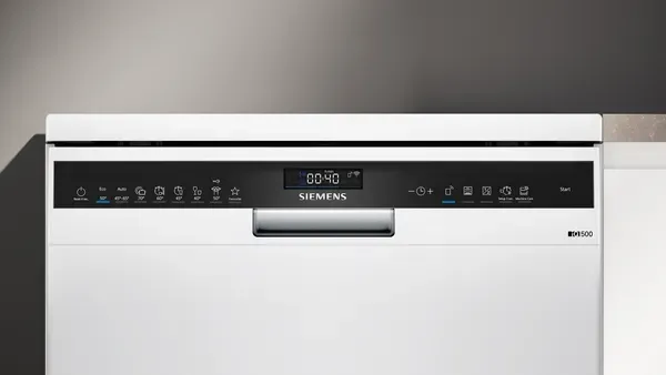 Siemens SN25EW13CE iQ500 Free-standing dishwasher 60 cm White controls