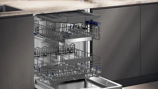 Siemens SN85EX07CG, Fully-integrated dishwasher open 2