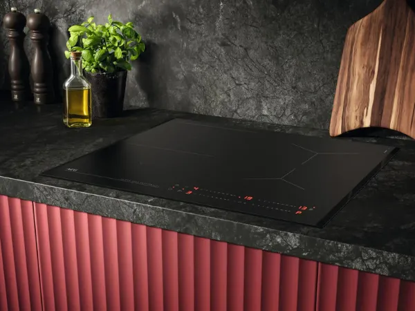 AEG TO64IB00FZ 60cm 6000 Bridge SaphirMatt® Induction Hob_kitchen
