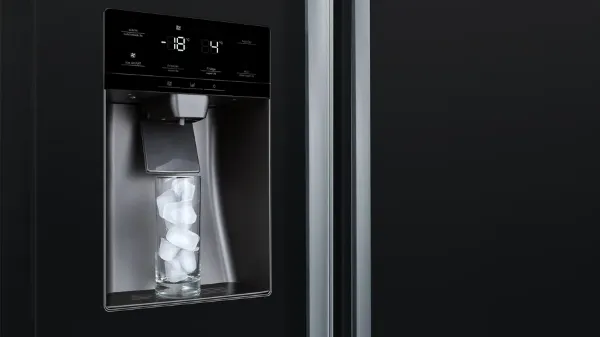 Bosch KAD93ABEP Series 6 American Style Fridge Freezer in Black with Total No Frost_ice
