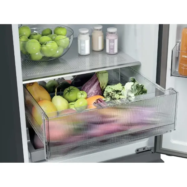 Haier HTR3518ENMTK Freestanding Fridge Freezer in Black