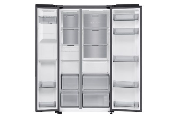 Samsung RS70F64KDTEU Series 6 SpaceMax™ Smart American Fridge Freezer in Silver_interior