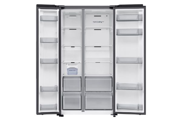 Samsung RS70F67QCTEU Series 7 SpaceMax™  Smart American Fridge Freezer in Silver_empty interior