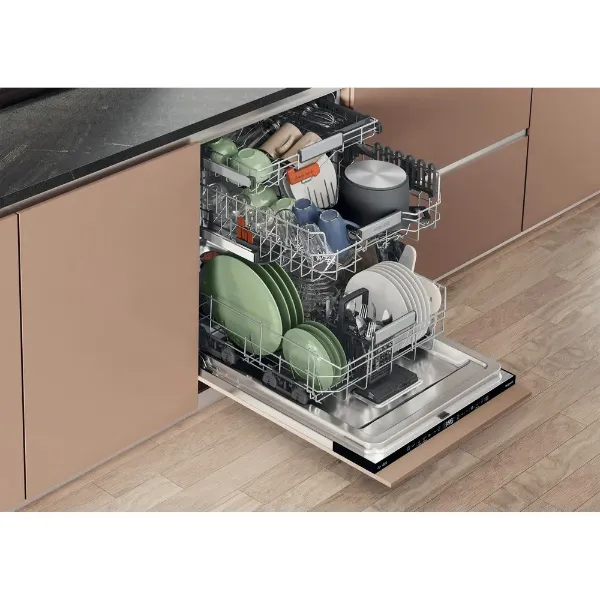 Hotpoint H8IA115M4TUSUK Hydroforce Integrated Full Size Dishwasher with Maxi Space Tub open 4
