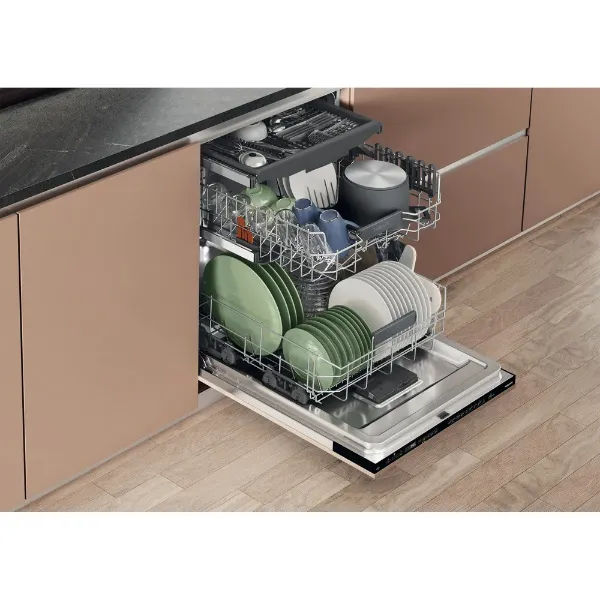 Hotpoint H7IC16M6 UK MaxiSpace Integrated Full Size Dishwasher with Third Rack open 3