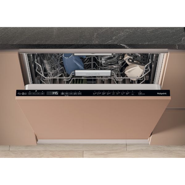 Hotpoint H7I HP42 L UK Built in 15 Place Settings Dishwasher controls