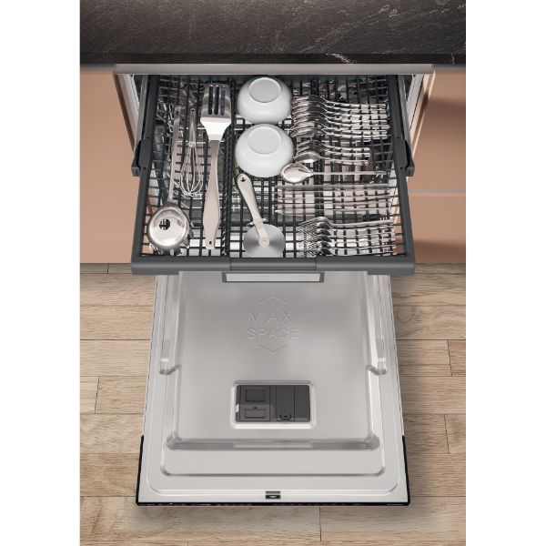 Hotpoint H7I HP42 L UK Built in 15 Place Settings Dishwasher tray
