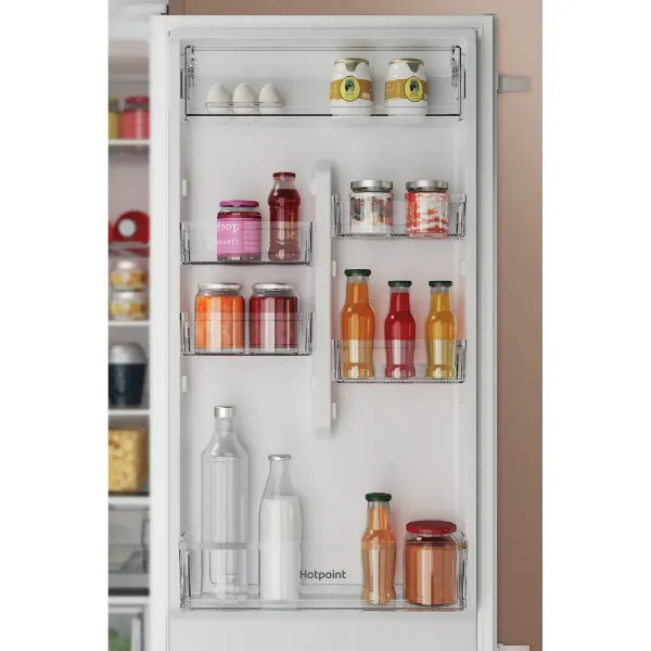 Hotpoint HTC20T322 built in fridge freezer inside