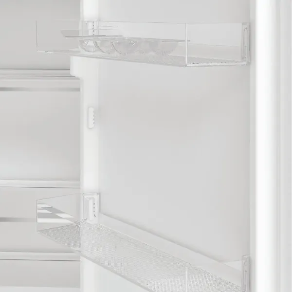 Hotpoint HPKS 1262B4 UK Integrated Low Frost 50/50 Fridge Freezer drawers