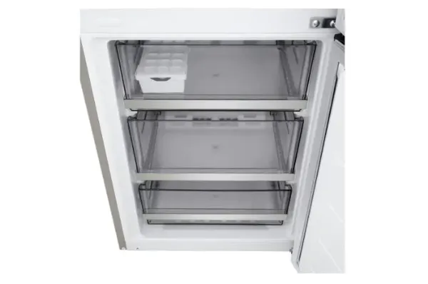 LG GBBSJ10EPY 333L NatureFRESH Freestanding Fridge Freezer in Prime Silver_drawers