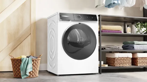 Bosch WRB247C9GB Series 8 9kg Heat Pump Tumble Dryer in White