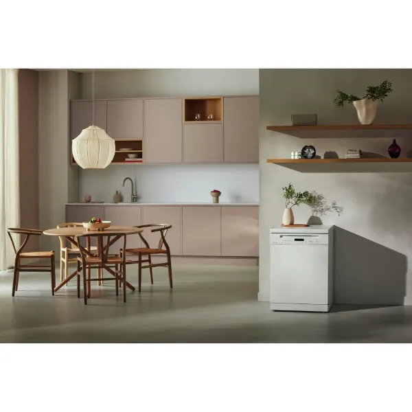 Miele G7040SC AutoDos Freestanding Dishwasher in Brilliant White