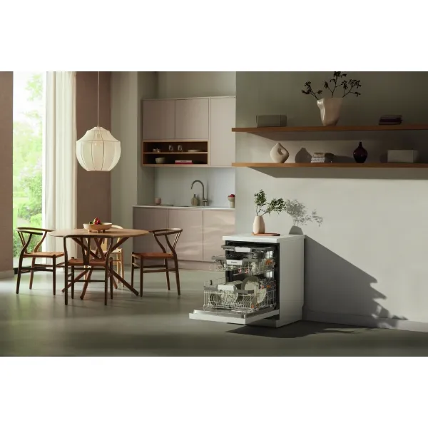 Miele G7040SC AutoDos Freestanding Dishwasher in Brilliant White