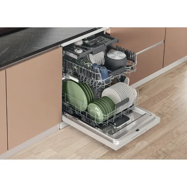 Hotpoint HD7FHP33 60cm Maxi Space Tub Full Size Dishwasher 15 Place Settings in White