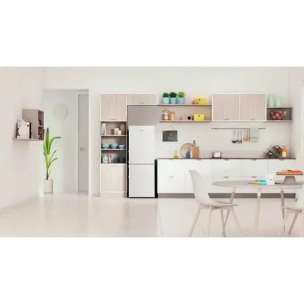 Indesit IB55532WUK 55cm Low Frost 60/40 Fridge Freezer in White