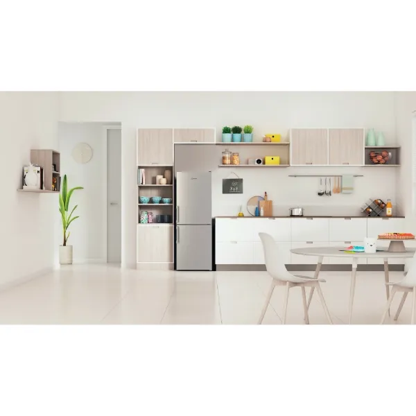Indesit IB55532S 55cm Low Frost 60/40 Fridge Freezer in Silver