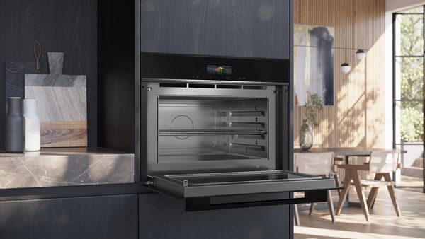 Siemens CE732GXB1B Built In Microwave Oven In Black