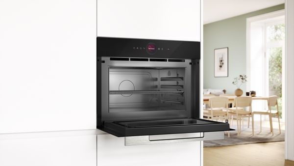 Bosch CEG732XB1B Series 8 Built-in Microwave Oven with Grill in Black