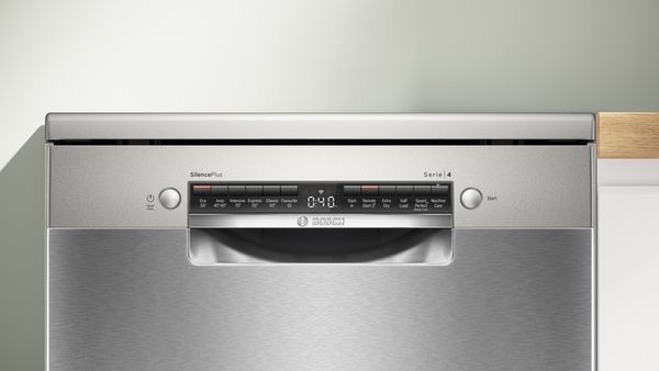 Bosch SMS4EKI06G Freestanding Dishwasher with 13 Place Settings in Silver Inox