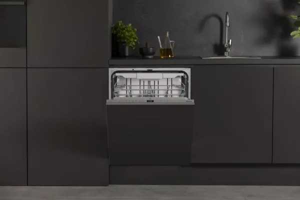 Hisense HV663A60UK Full-Size Fully Integrated Dishwasher - 16 Place Settings