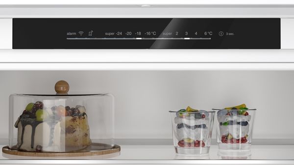Siemens KB96NNSE0 Integrated Fridge Freezer with XXL Capacity