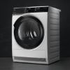 AEG TR849P4B 8000 AbsoluteCare® 9kg Heat Pump Tumble Dryer White_Side Angle View