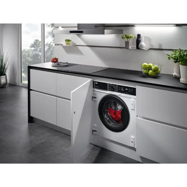 AEG L7WC84636BI 7000 ProSteam Integrated Washer Dryer_Installed Kitchen View