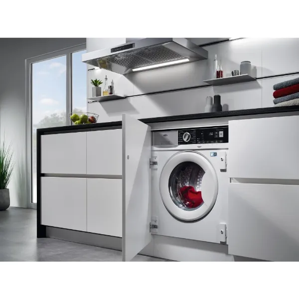AEG L7WE74634BI 7000 ProSteam Integrated Washer Dryer_Installed Kitchen View