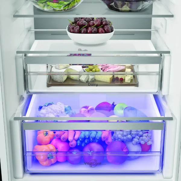 Hotpoint HPK25292B4UK 54cm 70/30 Integrated Fridge Freezer - White
