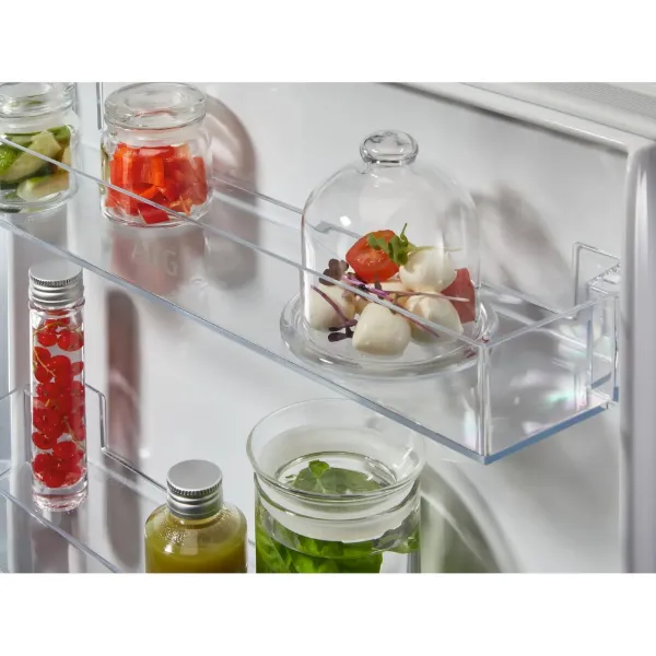 AEG NSC7T185ES 54.6cm 50/50 Built In Frost Free Fridge Freezer