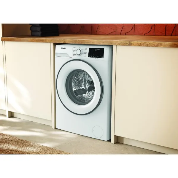 Hotpoint HEV841WUK 8kg 1400 Spin Washing Machine - White_room view 2
