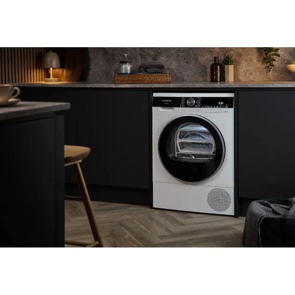 Siemens WQ45G203GB Heat pump tumble dryer in white_installed