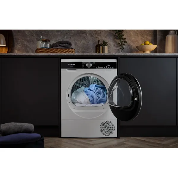 Siemens WQ45G203GB Heat pump tumble dryer in white_open