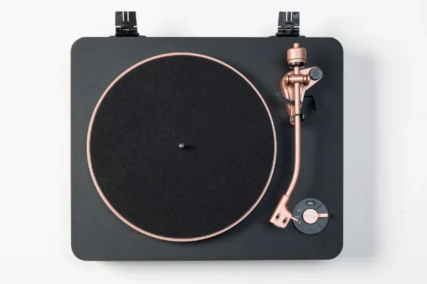 Mitchell Acoustics UStream TT1 Bluetooth Vinyl Turntable_from above