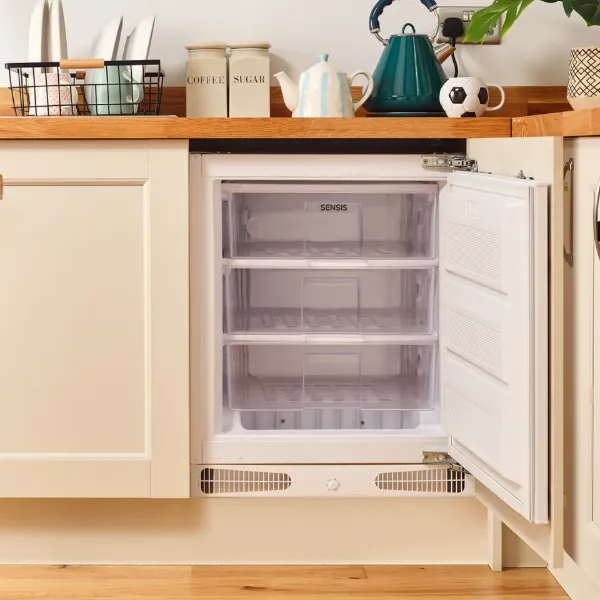 Sensis RFUCBI01Z54EW 59.5cm Integrated Static Undercounter Freezer - White_room view