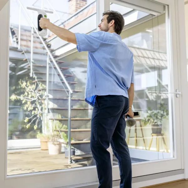 Kärcher WV2 Universal Care Window Vac - White_window